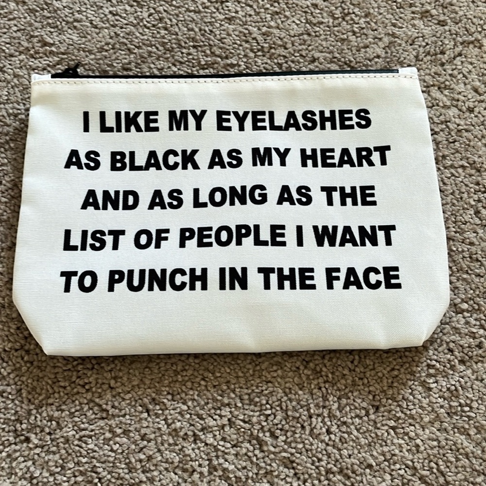 NWOT!  Funny Eyelashes Canvas Cosmetic Makeup White Zipper Bag